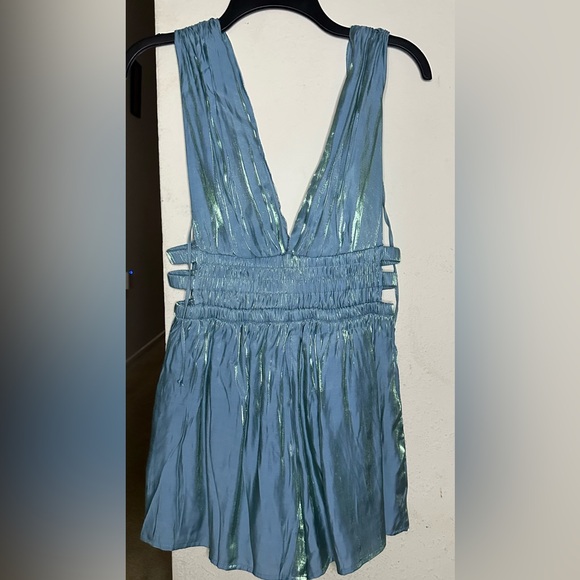 Stunning Romper - Picture 1 of 2